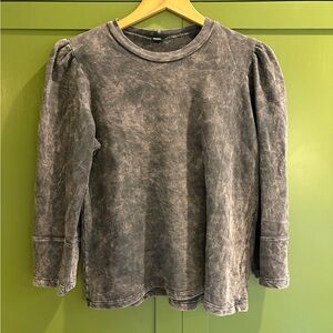 Monrow super soft acid wash puff sleeve top size L